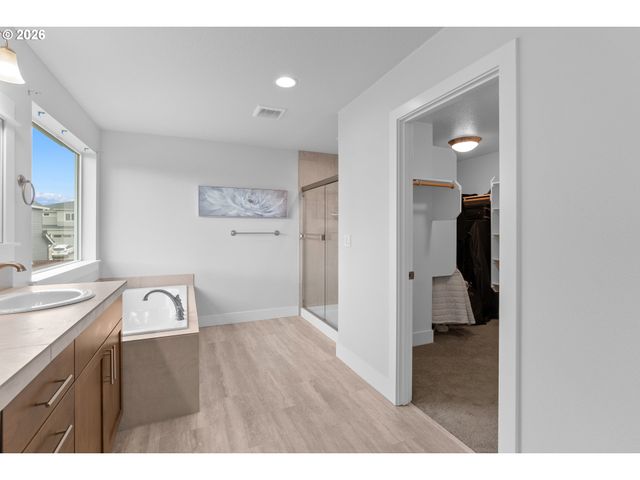 652 Sw 49TH Dr, Gresham, OR 97080