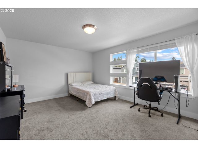 652 Sw 49TH Dr, Gresham, OR 97080