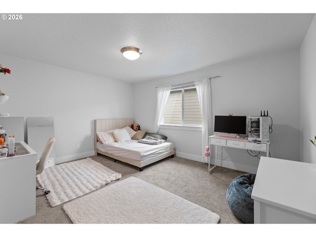 652 Sw 49TH Dr, Gresham, OR 97080