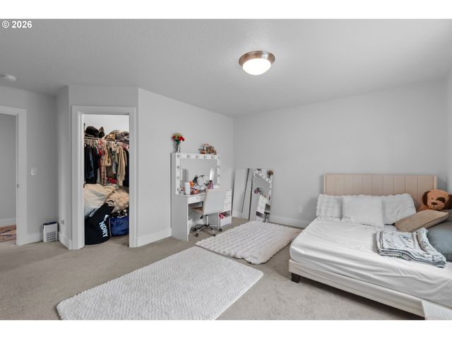 652 Sw 49TH Dr, Gresham, OR 97080