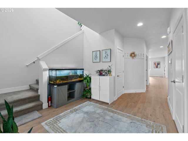 652 Sw 49TH Dr, Gresham, OR 97080