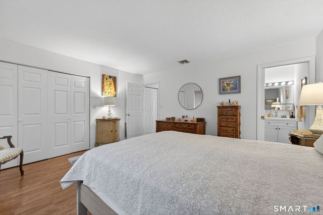 6 Lakeview Drive 6, Branford, CT 06405