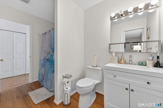 6 Lakeview Drive 6, Branford, CT 06405