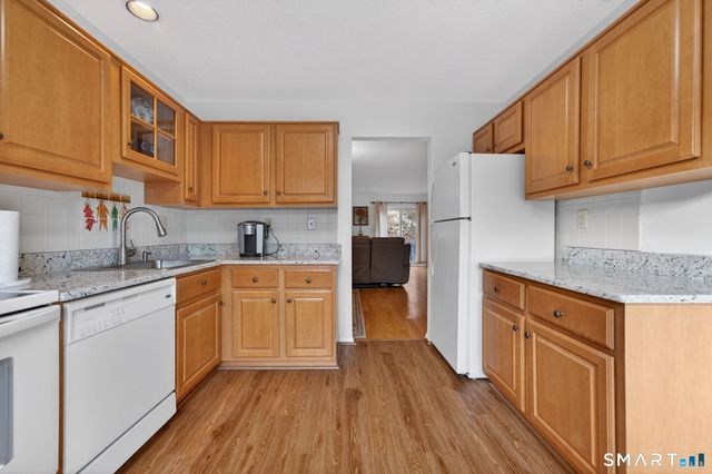 6 Lakeview Drive 6, Branford, CT 06405