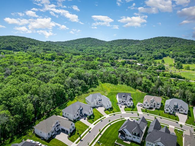 2036 Bocage Cir, Nolensville, TN 37135