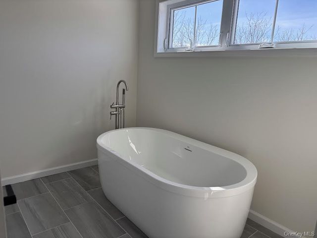 4 Rosewood Lane, Salisbury Mills, NY 12553