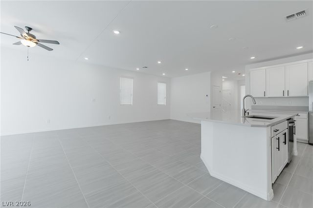 7685 Vibrant Peak Avenue, Las Vegas, NV 89113