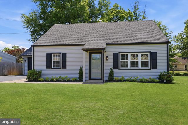 340 W BROAD ST, Hatfield, PA 19440