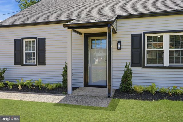 340 W BROAD ST, Hatfield, PA 19440