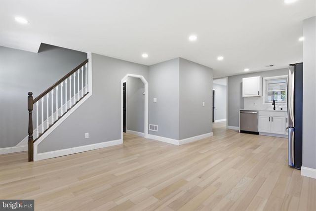 340 W BROAD ST, Hatfield, PA 19440