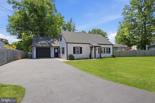 340 W BROAD ST, Hatfield, PA 19440