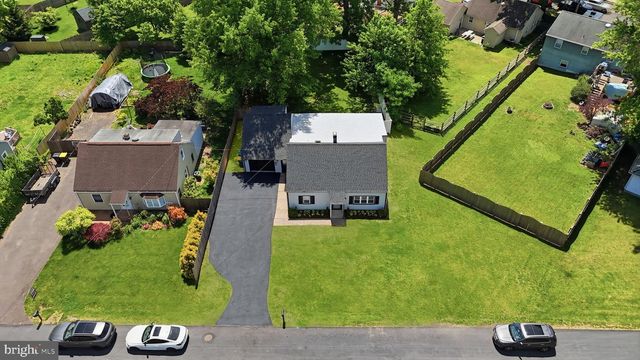 340 W BROAD ST, Hatfield, PA 19440