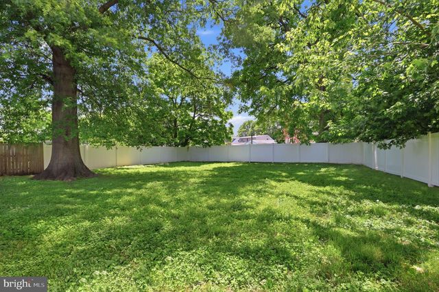 340 W BROAD ST, Hatfield, PA 19440