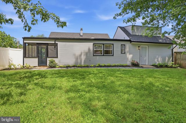 340 W BROAD ST, Hatfield, PA 19440