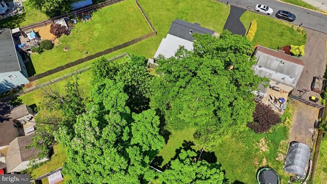 340 W BROAD ST, Hatfield, PA 19440