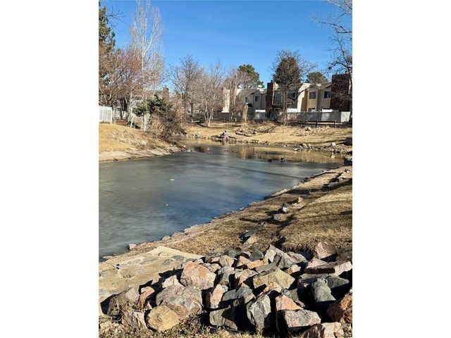 3040 S Macon Cir, Aurora, CO 80014