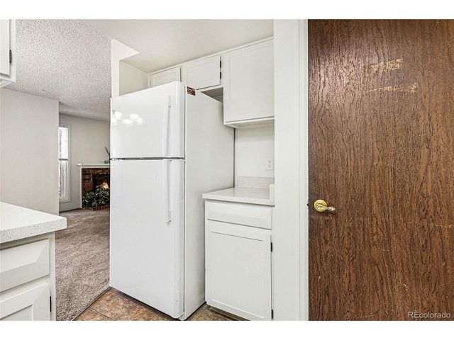3040 S Macon Cir, Aurora, CO 80014