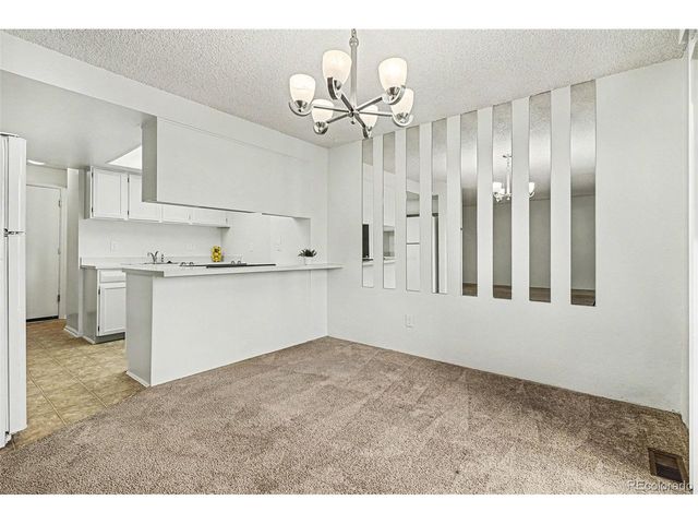 3040 S Macon Cir, Aurora, CO 80014