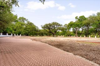 3917 Balcones DR, Austin, TX 78731