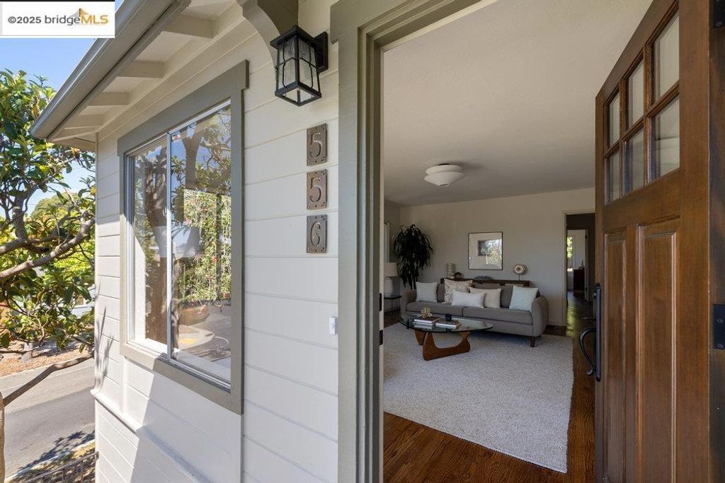 556 Norvell St, El Cerrito, CA 94530