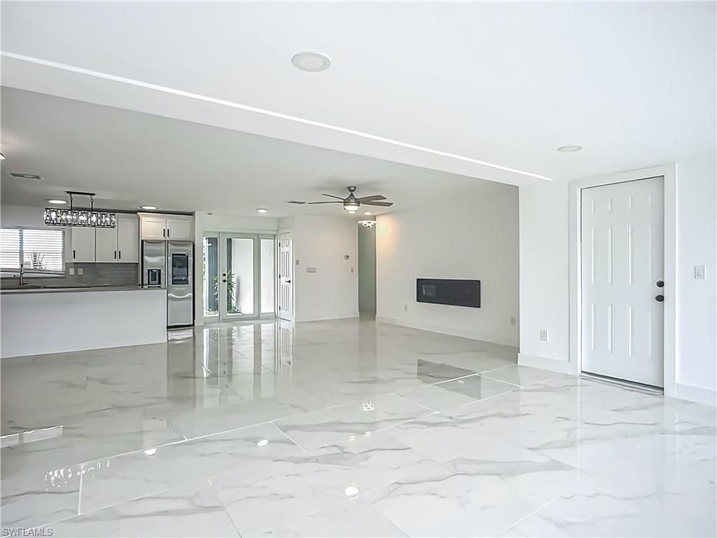 Image 20 of property listing at 1428 Vendome CT, Cape Coral, FL 33904