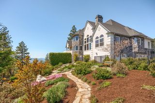 6430 Pine Ridge Drive, Medford, OR 97504