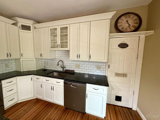 900 S Troy Avenue, Glendale, OH 45246