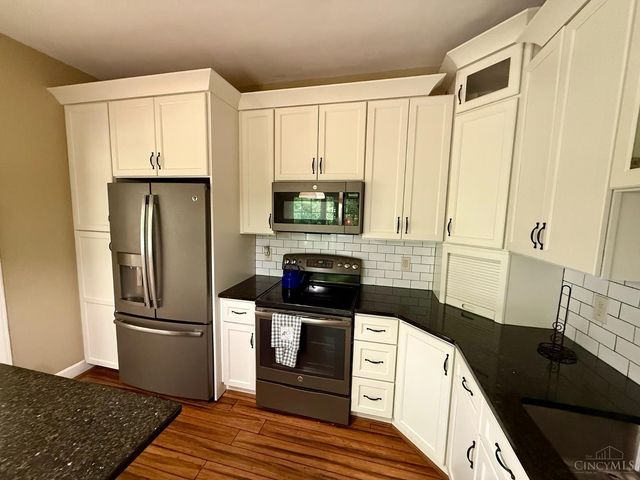 900 S Troy Avenue, Glendale, OH 45246