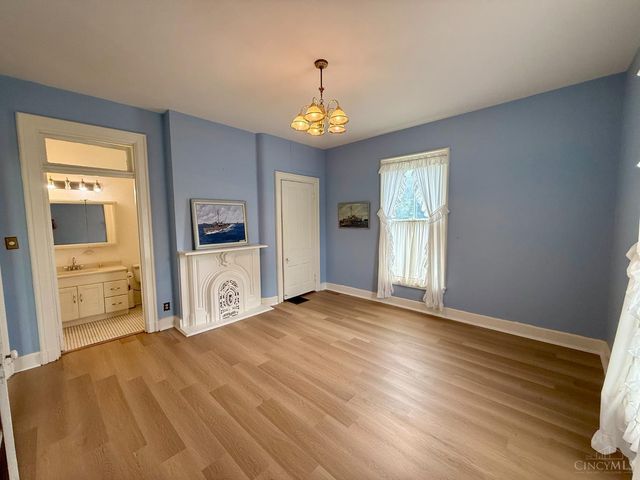 900 S Troy Avenue, Glendale, OH 45246