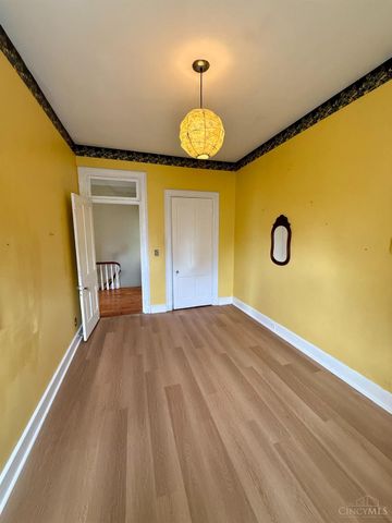 900 S Troy Avenue, Glendale, OH 45246