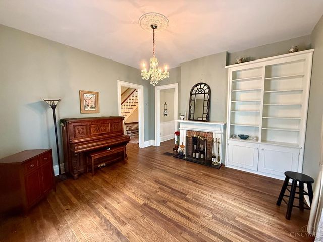 900 S Troy Avenue, Glendale, OH 45246