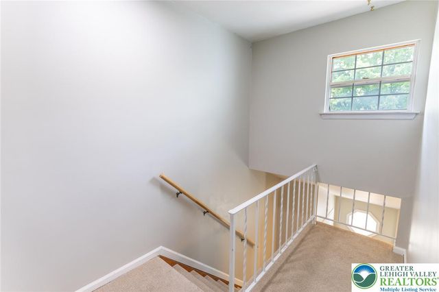 896 Briarstone Road, Bethlehem City, PA 18017