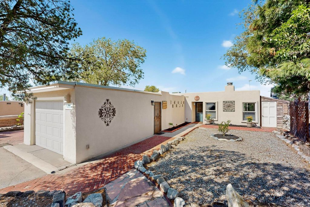 223 MONTE ALTO Place NE, Albuquerque, NM 87123