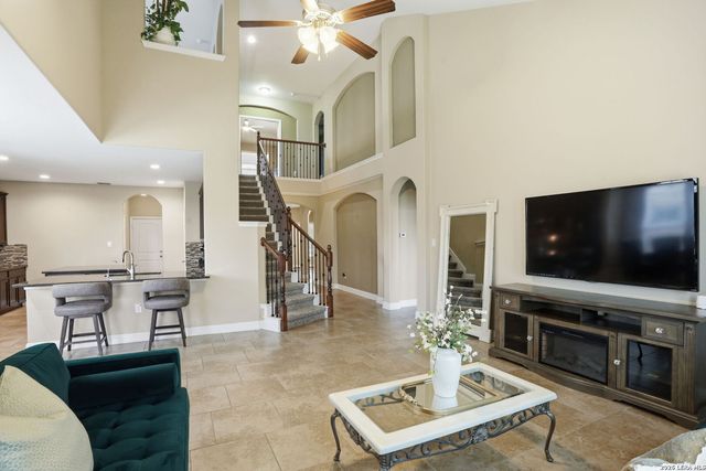 2944 WINDING TRL, Schertz, TX 78108