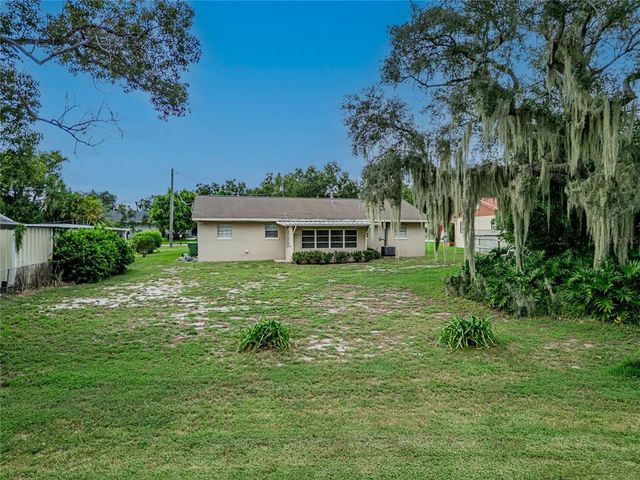 1362 AVENUE S NW, Winter Haven, FL 33881