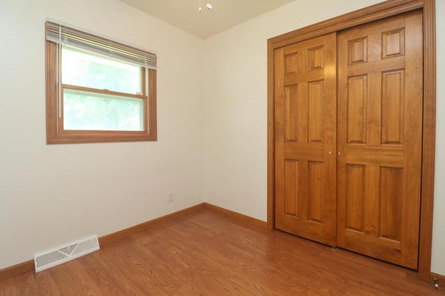 6560 W Ohio AVENUE, Milwaukee, WI 53219
