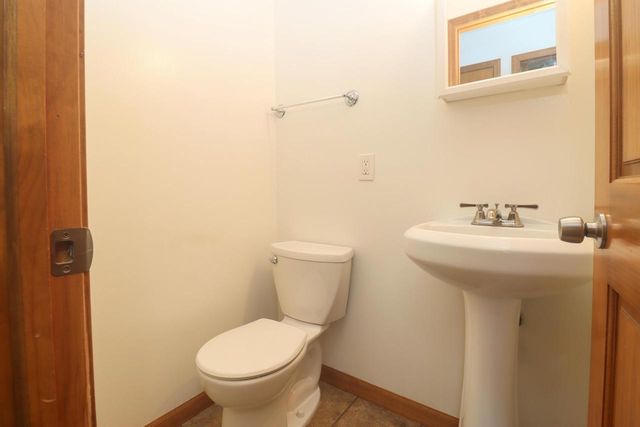 6560 W Ohio AVENUE, Milwaukee, WI 53219