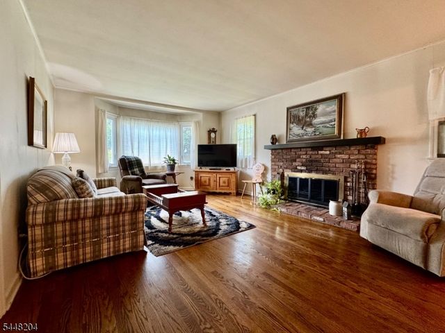 208 Riverside Dr, Denville Twp., NJ 07834
