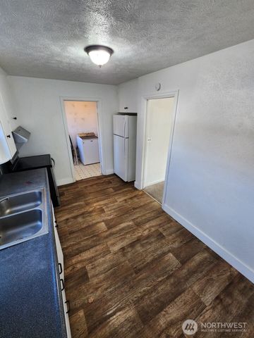 1229 C Street SW, Ephrata, WA 98823