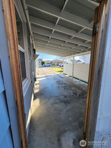 1229 C Street SW, Ephrata, WA 98823