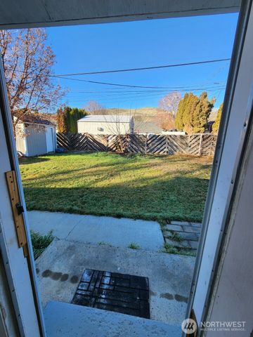 1229 C Street SW, Ephrata, WA 98823