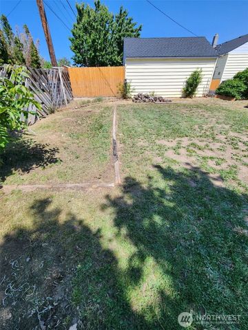 1229 C Street SW, Ephrata, WA 98823