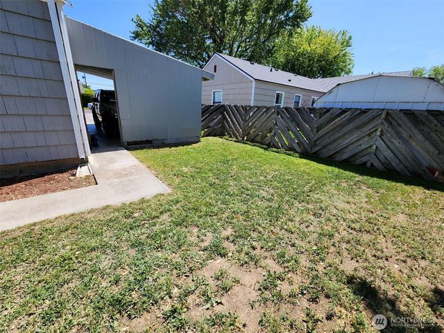 1229 C Street SW, Ephrata, WA 98823