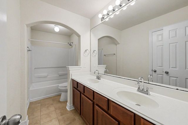 10203 Hidden Creek Falls Lane, Brookshire, TX 77423