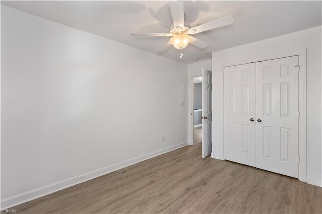 424 Rose Garden Ln, Chesapeake, VA 23320