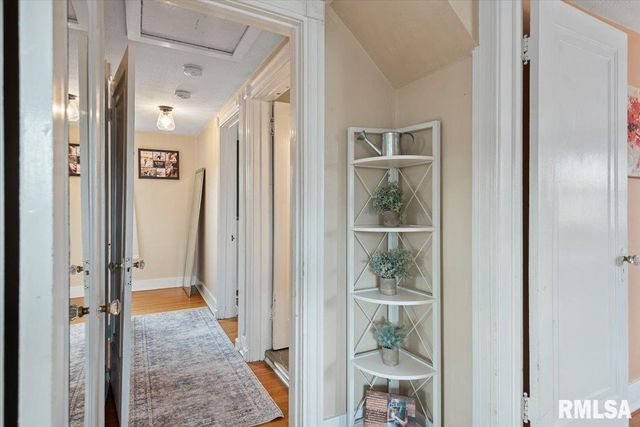 2021 CARDINAL Drive, Springfield, IL 62704