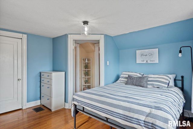 2021 CARDINAL Drive, Springfield, IL 62704