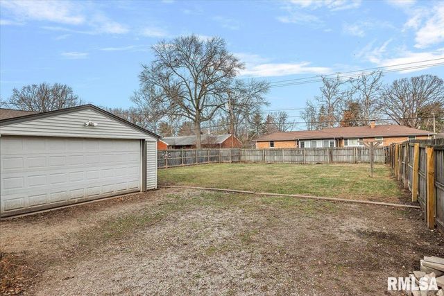 2021 CARDINAL Drive, Springfield, IL 62704