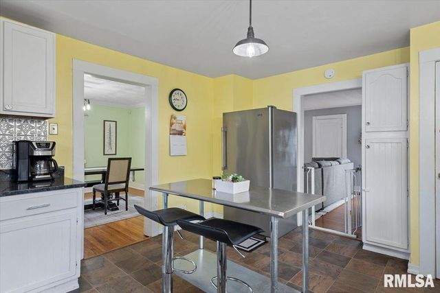 2021 CARDINAL Drive, Springfield, IL 62704