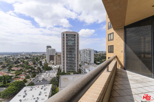 10430 Wilshire Boulevard 1605, Los Angeles, CA 90024